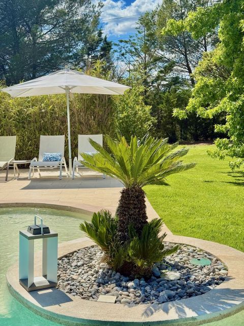 Maison Pauseto, Maison de Vacances à Louer proche d’Aix-en-Provence, transats